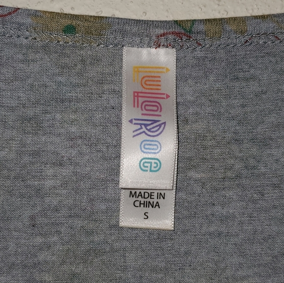 LuLaRoe Classic T - Picture 5 of 6